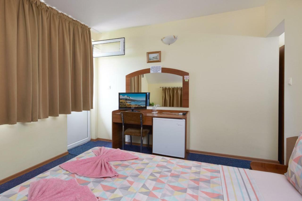Guest House Plechkarovi Равда Экстерьер фото